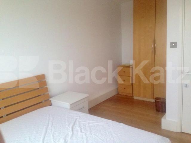 			LET, 2 Bedroom, 1 bath, 1 reception Apartment			 Semley Place, Victoria/Sloane Square